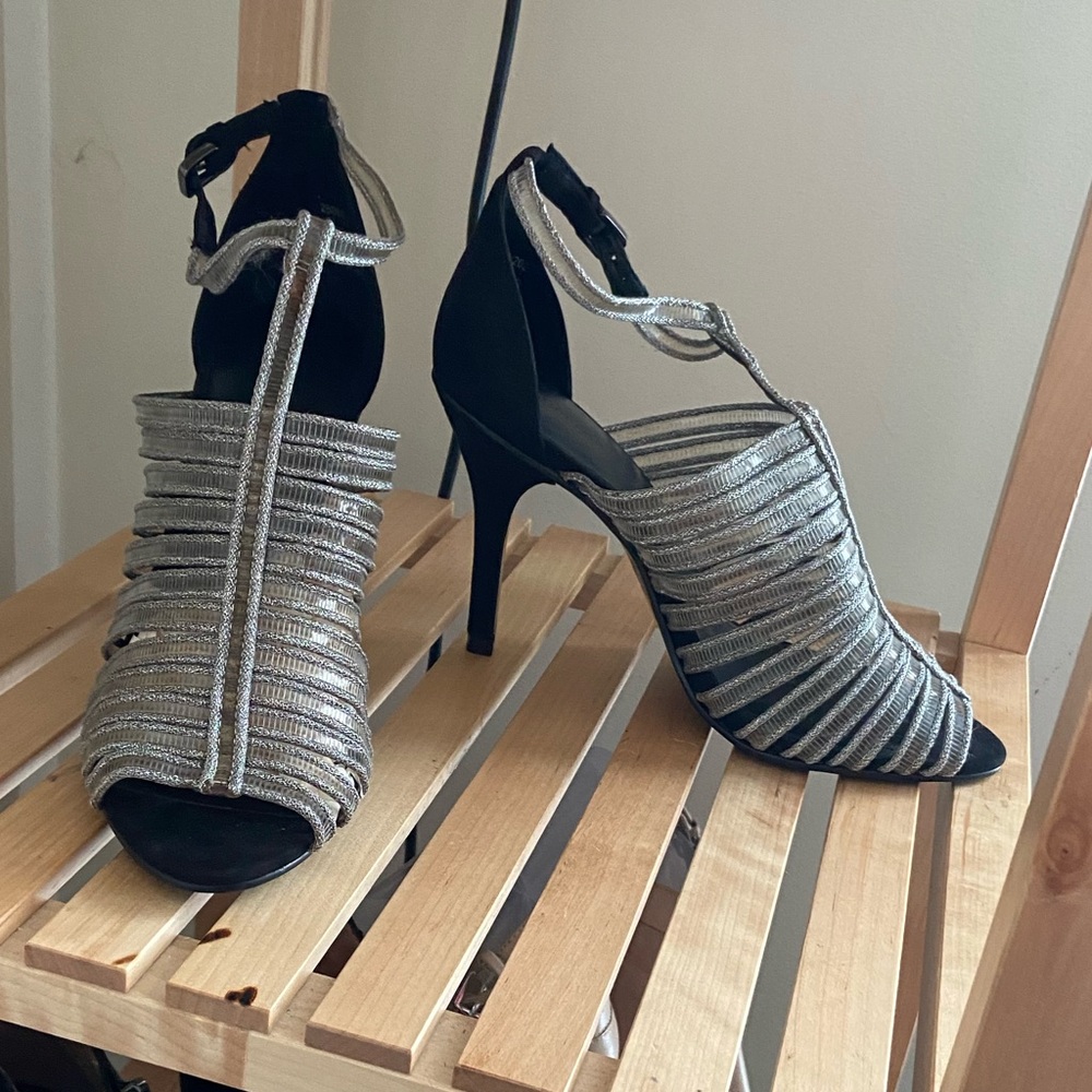Zara Basic Collection Sandal - Picture 3 of 11